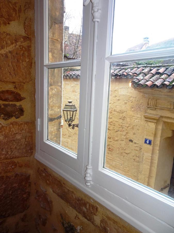 Les Appartements De Bacchus Sarlat-La-Caneda Exterior photo