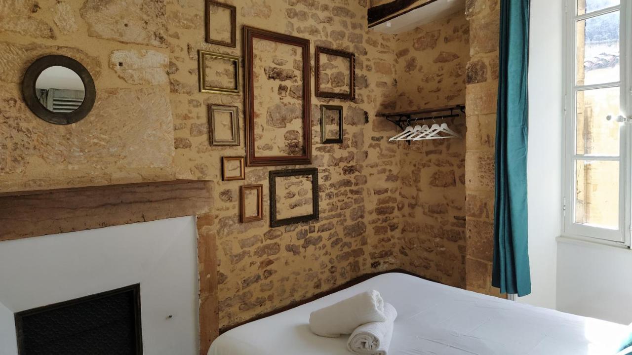 Les Appartements De Bacchus Sarlat-La-Caneda Exterior photo